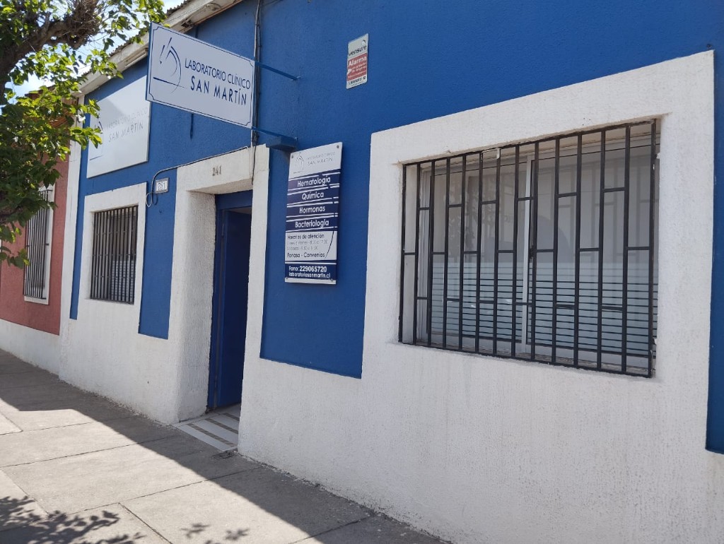 Fachada del Laboratorio Clínico San Martín, San Martín 241, San Felipe